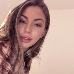 Meet your Posher, Kira